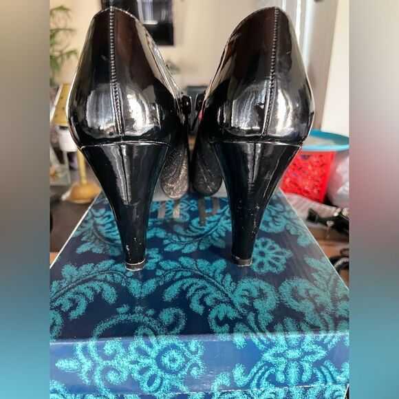 LMPO Ladies High Heel Pumps NIB - Picture 12 of 12